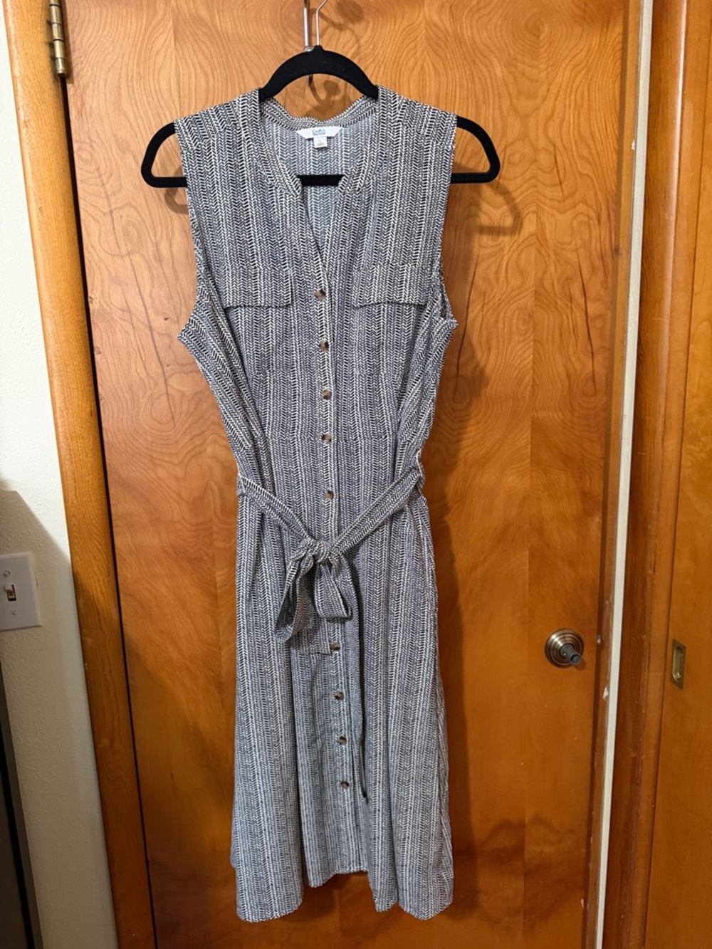 croft & barrow Black & White Sleeveless Button-Front Midi Dress